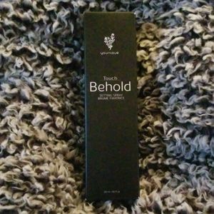 Younique Touch Behold Setting Spray